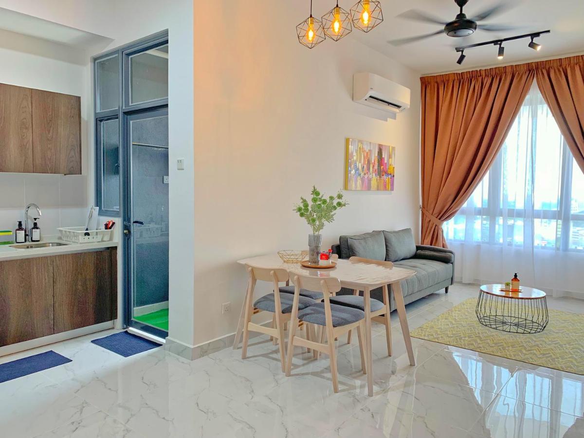 Netflix Two Bedroom Troika Kota Bharu Homestay 182 מראה חיצוני תמונה
