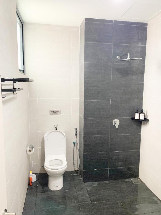 Netflix Two Bedroom Troika Kota Bharu Homestay 182 מראה חיצוני תמונה