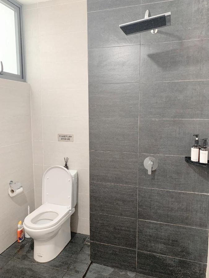 Netflix Two Bedroom Troika Kota Bharu Homestay 182 מראה חיצוני תמונה
